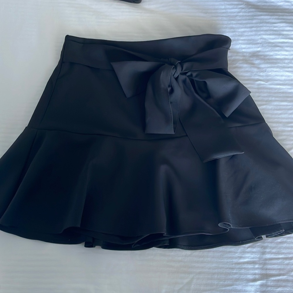 Zara mini skort with bow